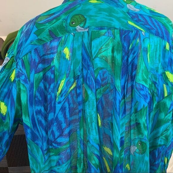 Vintage painterly fish print button down - Picture 3 of 7